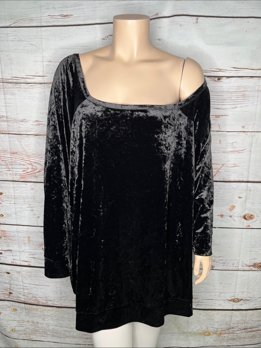 Torrid Size 6 Black Crushed Velvet Off the Shoulder Blouse Top